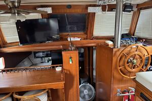 Yo Mama 44ft Marine Trader Yacht For Sale