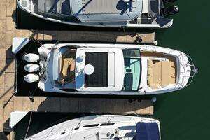2023 Sea Ray 320 Outboard thumbnail 4