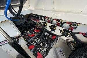 2023 Sea Ray 320 Outboard thumbnail 48