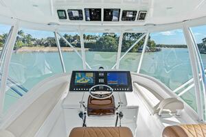 2022 Viking 46 Billfish IRISH BEAUTE Helm