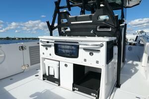 TOKYO COWBOY 33ft Blackfin Yacht For Sale