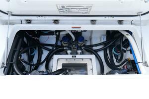 TOKYO COWBOY 33ft Blackfin Yacht For Sale