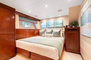 2010 Westport Superyacht thumbnail 89