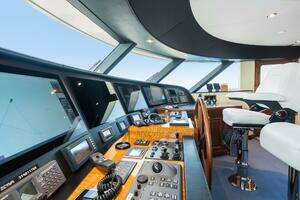 2010 Westport Superyacht thumbnail 52