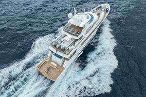 2010 Westport Superyacht thumbnail 8