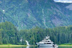 2010 Westport Superyacht thumbnail 7