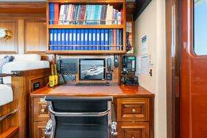 2010 Westport Superyacht thumbnail 53