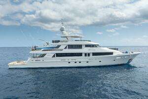 2010 Westport Superyacht thumbnail 15