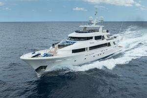 2010 Westport Superyacht thumbnail 12