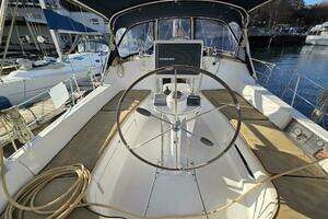 2007 Hunter 44 Deck Saloon thumbnail 10
