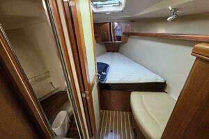2007 Hunter 44 Deck Saloon thumbnail 6