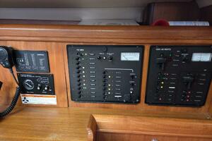 Whitehawk 44ft Hunter Yacht For Sale