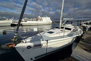 2007 Hunter 44 Deck Saloon thumbnail 18