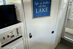 1997 Bayliner 2859 Ciera Express thumbnail 57