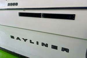 1997 Bayliner 2859 Ciera Express thumbnail 107