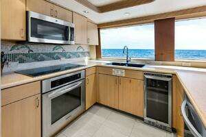 1997 Westship Raised Pilothouse Motor Yacht thumbnail 31