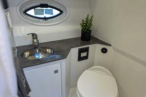 29ft Monterey Yacht For Sale