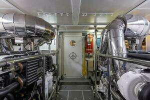 2010 Horizon Enclosed Pilothouse thumbnail 49