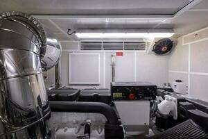 2010 Horizon Enclosed Pilothouse thumbnail 51