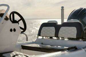 2010 Horizon Enclosed Pilothouse thumbnail 18
