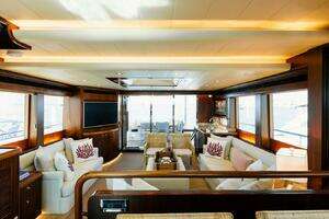 2010 Horizon Enclosed Pilothouse thumbnail 26