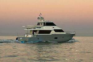 2010 Horizon Enclosed Pilothouse thumbnail 3