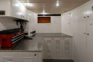 2010 Horizon Enclosed Pilothouse thumbnail 46