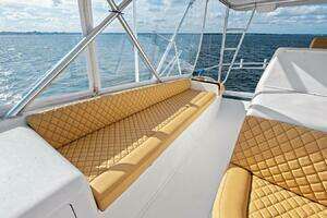 2001 Viking Sportfish thumbnail 15