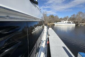 Isla Swintono 53ft Carver Yacht For Sale