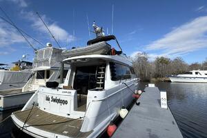 Isla Swintono 53ft Carver Yacht For Sale