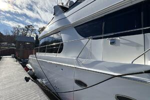 Isla Swintono 53ft Carver Yacht For Sale