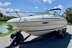1999 Sea Ray 215 Express Cruiser thumbnail 17
