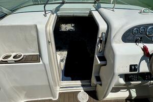1999 Sea Ray 215 Express Cruiser thumbnail 38