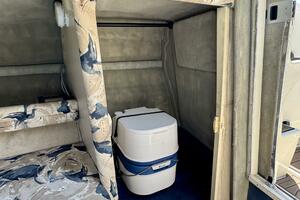 1999 Sea Ray 215 Express Cruiser thumbnail 48