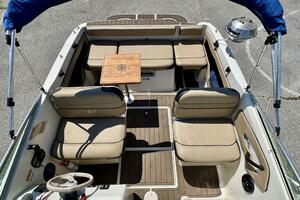 1999 Sea Ray 215 Express Cruiser thumbnail 61