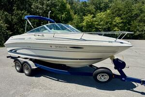 1999 Sea Ray 215 Express Cruiser thumbnail 15