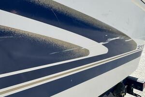 1999 Sea Ray 215 Express Cruiser thumbnail 220