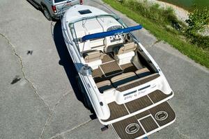 1999 Sea Ray 215 Express Cruiser thumbnail 12