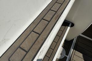 1999 Sea Ray 215 Express Cruiser thumbnail 92