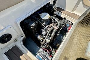 1999 Sea Ray 215 Express Cruiser thumbnail 75