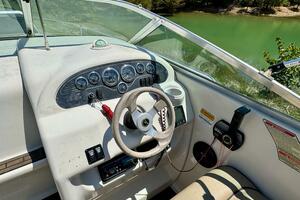 1999 Sea Ray 215 Express Cruiser thumbnail 28