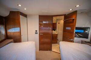 2016 Princess V48 thumbnail 31