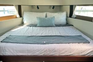 Clewless 38ft Beneteau Yacht For Sale