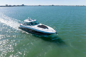 2010 Sea Ray 50 SUNDANCER thumbnail 4