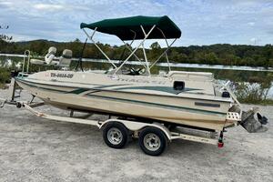 Photo 5987841 for 2002 Sun Tracker Party Deck 21  