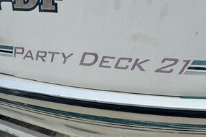 Photo 5987962 for 2002 Sun Tracker Party Deck 21  