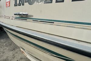 Photo 5987918 for 2002 Sun Tracker Party Deck 21  