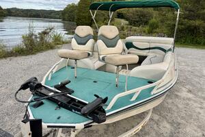 Photo 5987846 for 2002 Sun Tracker Party Deck 21  