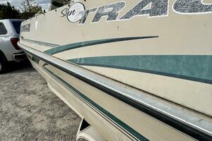 Photo 5987916 for 2002 Sun Tracker Party Deck 21  