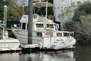 Lady mar 34ft Marine Trader Yacht For Sale